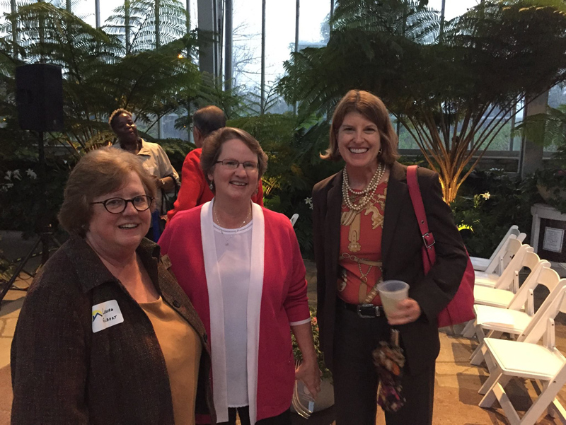 CDA Loura Gilbert and Molly Hyland of Commerce Bank, with Mary Lou Green, recipient of the 2016 Executive Director of the Year Award
